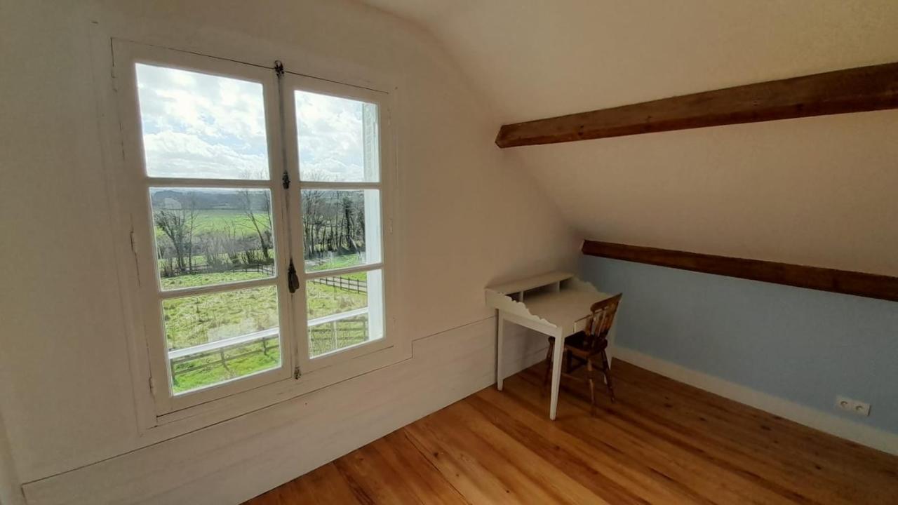 Gite Cottage Chaleureux En Pleine Campagne Vue Sur Les Monts Et Forets Et Le Chateau De Carrouges Εξωτερικό φωτογραφία
