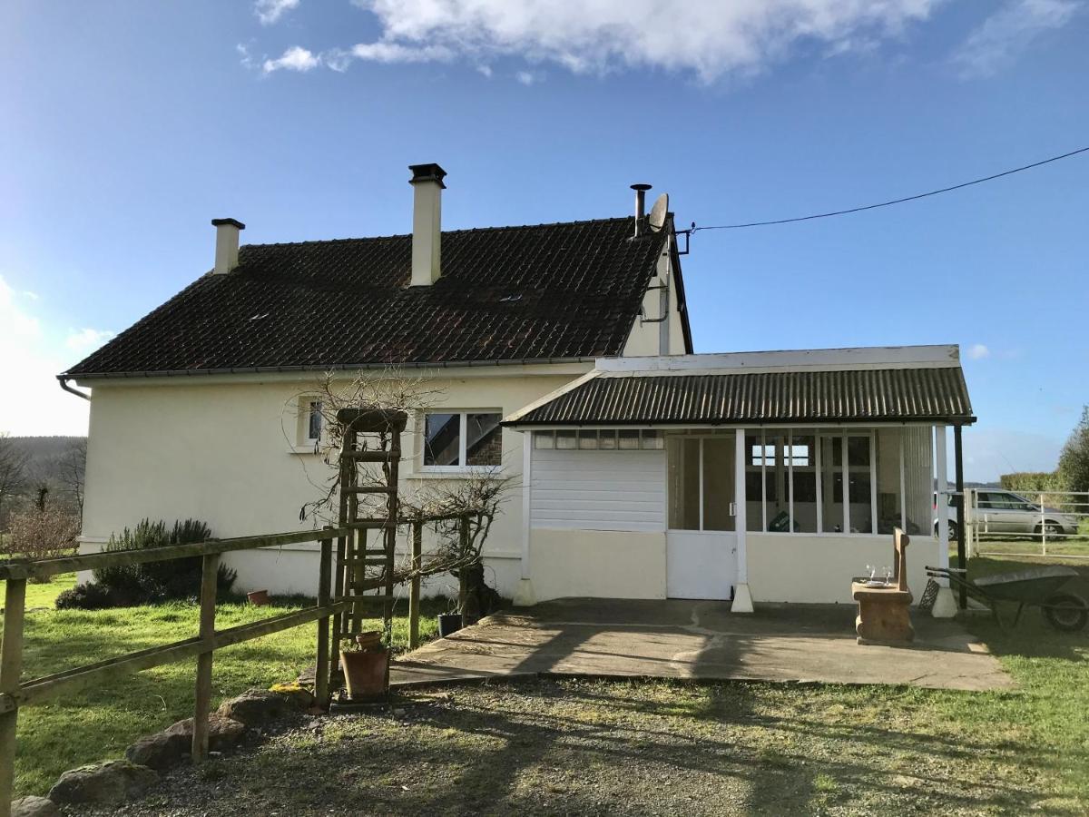 Gite Cottage Chaleureux En Pleine Campagne Vue Sur Les Monts Et Forets Et Le Chateau De Carrouges Εξωτερικό φωτογραφία